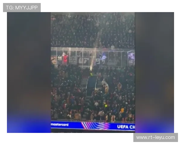 达胡德破门反弑旧主，法兰克福主场球迷陷入狂欢